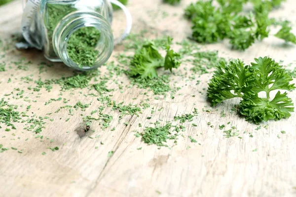 Kuru ot maydanoz yaprakları