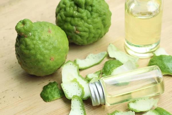 taze Güney Afrika'da bir kabile kireç petrol