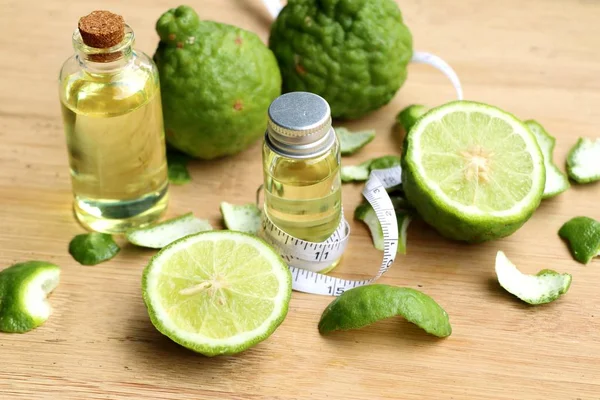 taze Güney Afrika'da bir kabile kireç petrol