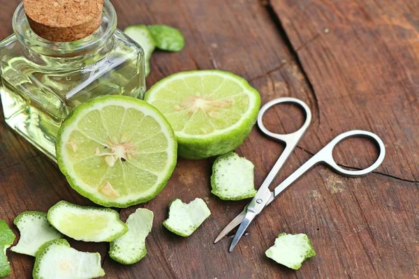 taze Güney Afrika'da bir kabile kireç petrol