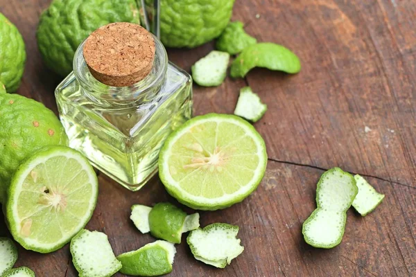 taze Güney Afrika'da bir kabile kireç petrol