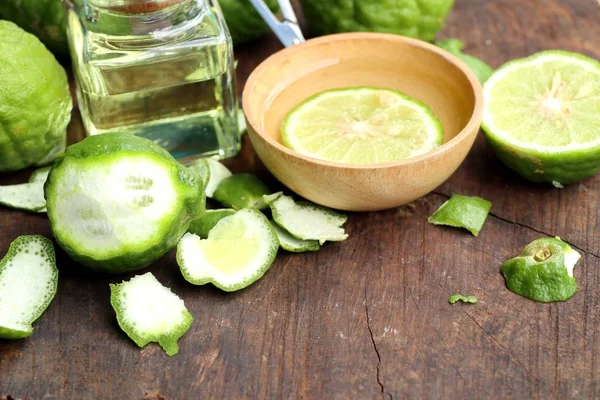 taze Güney Afrika'da bir kabile kireç petrol