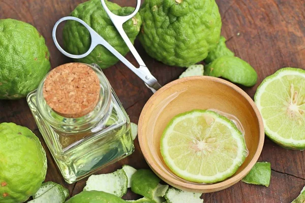 taze Güney Afrika'da bir kabile kireç petrol