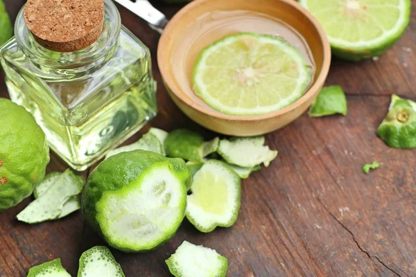 taze Güney Afrika'da bir kabile kireç petrol