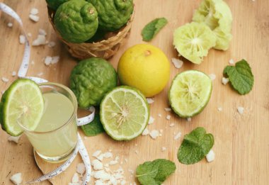 Güney Afrika'da bir kabile kireç ve limon