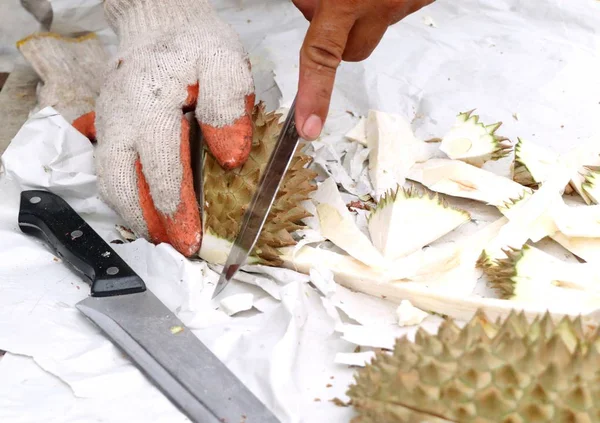 Durian på gatan väg — Stockfoto