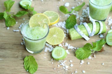 Limon salatalık yüzlü