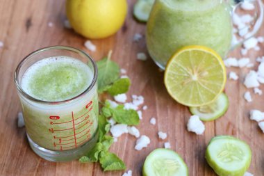 Limon salatalık yüzlü