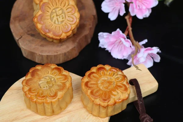 Festival mooncake em madeira — Fotografia de Stock