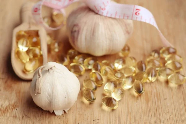 capsules of garlic oil