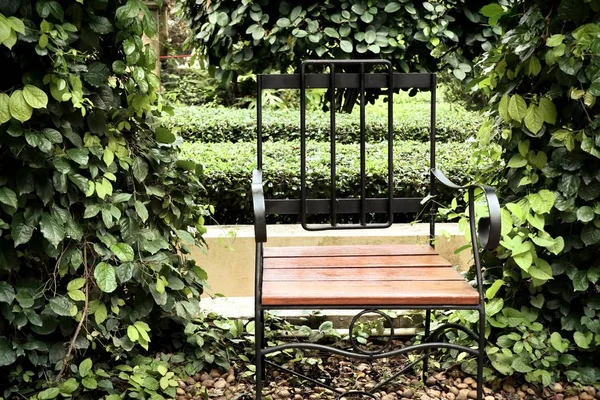 Silla en el parque — Foto de Stock