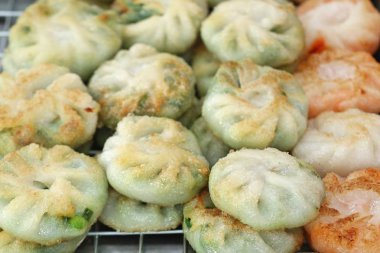 Kızarmış sarımsak chives hamur tatlısı