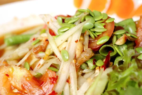 Ensalada de papaya con huevo de sal — Foto de Stock