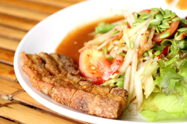 tuz yumurta ile papaya salatası