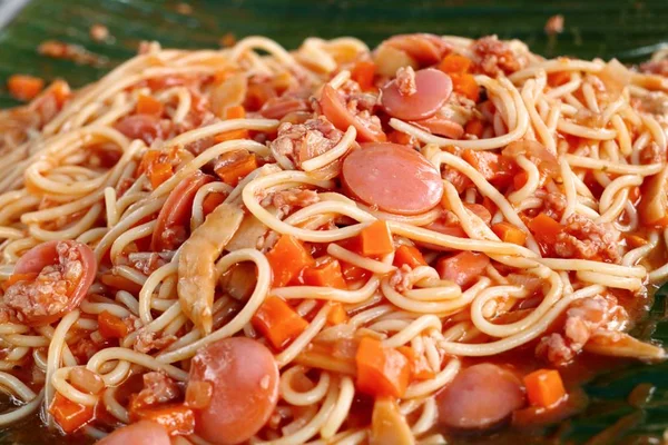 sosis domates soslu spagetti