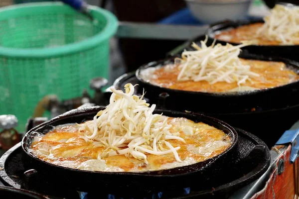 Yumurta ile çıtır çıtır kızarmış midye