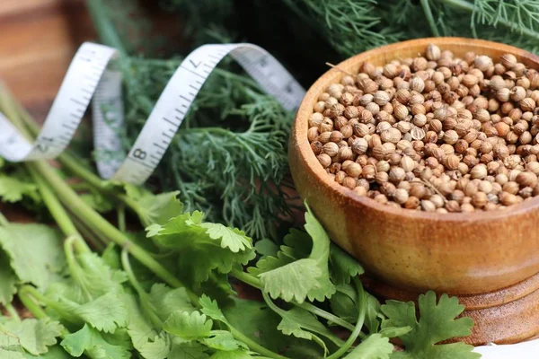 coriander leaves with seed