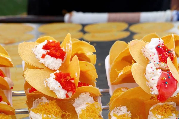 Taylandlı çıtır gözleme - kremalı krep