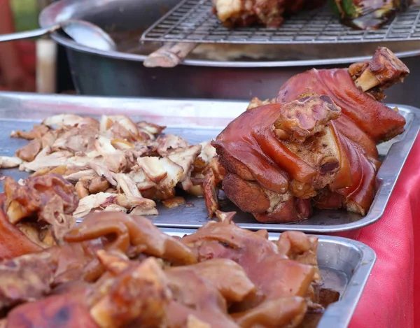 Schweinsbraten beim Streetfood — Stockfoto