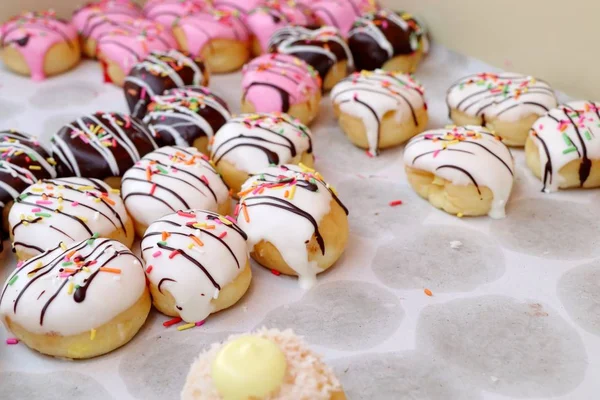 Donuts en la comida callejera — Foto de Stock