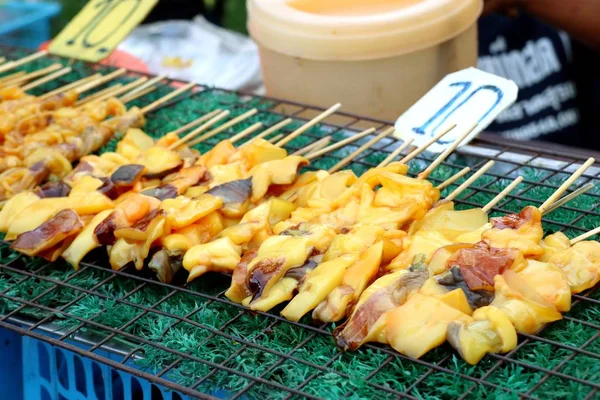 Lulas grelhadas em comida de rua — Fotografia de Stock