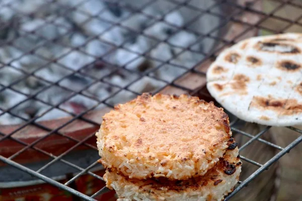 yumurta ile ızgara yapışkan pirinç