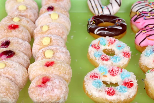 Donuts beim Streetfood — Stockfoto