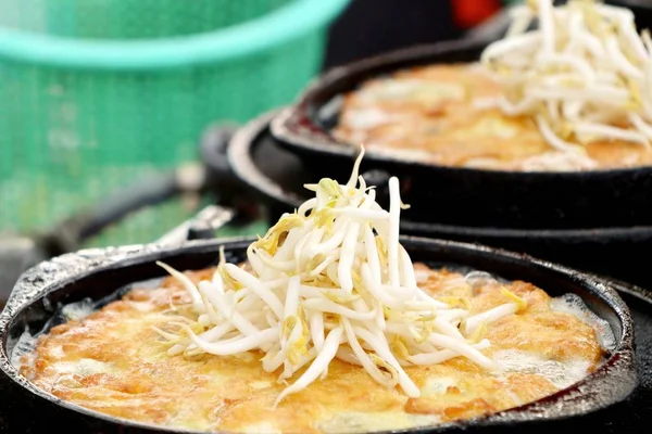 Yumurta ile çıtır çıtır kızarmış midye