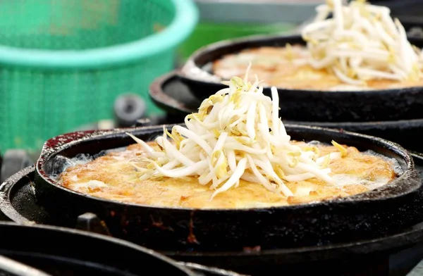 Yumurta ile çıtır çıtır kızarmış midye