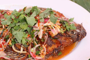 Baharatlı balık biber