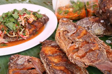 Baharatlı balık biber