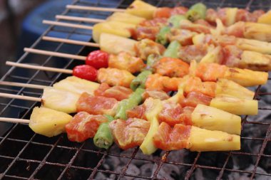 Bar-BQ veya barbekü ızgara et