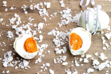 tuzlu yumurta yuvada