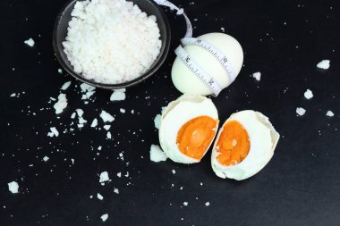 tuzlu yumurta yuvada