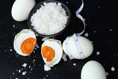 tuzlu yumurta yuvada