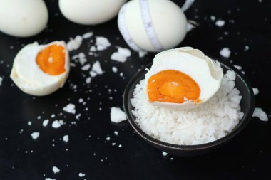 tuzlu yumurta yuvada