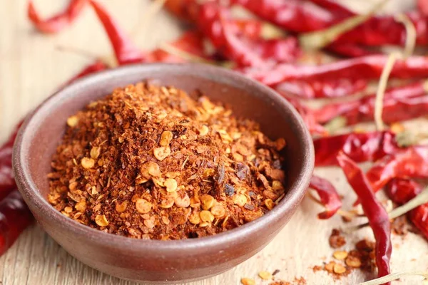 Kurutulmuş kırmızı biber ile