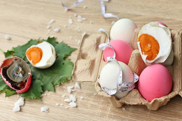 Huevo salado y huevo conservado — Foto de Stock