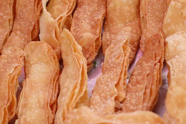 Roti crocante em comida de rua — Fotografia de Stock