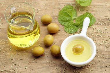 Organik yeşil zeytin yağı