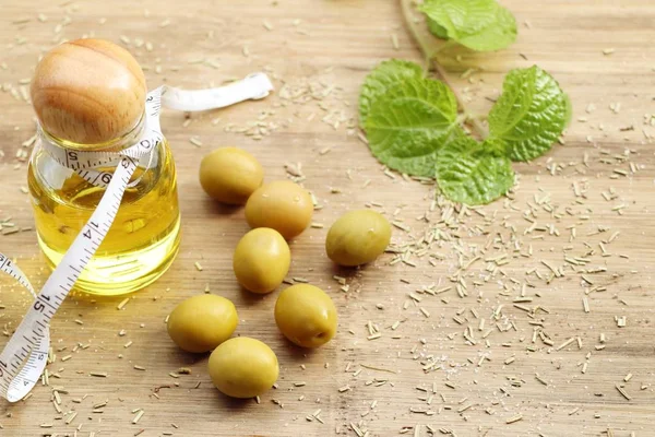 Organik yeşil zeytin yağı