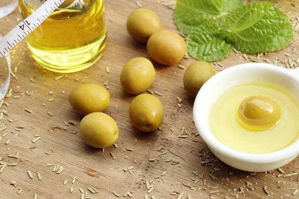 Organik yeşil zeytin yağı