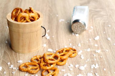 Bira ile tuzlu kraker