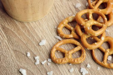 Bira ile tuzlu kraker