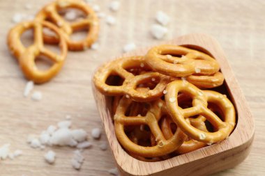 Bira ile tuzlu kraker