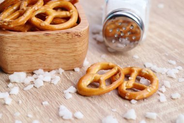 Bira ile tuzlu kraker