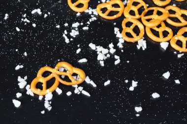 Bira ile tuzlu kraker