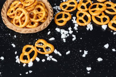 Bira ile tuzlu kraker