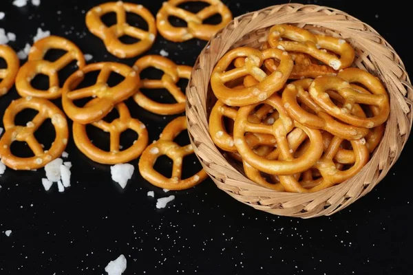 Bira ile tuzlu kraker