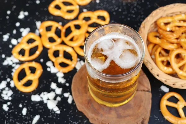 Bira ile tuzlu kraker